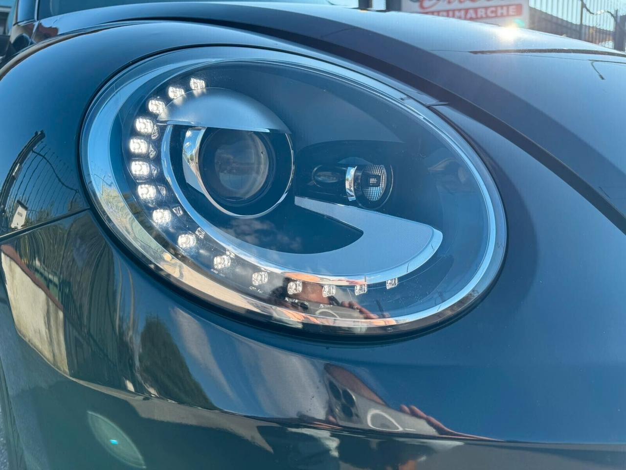 Volkswagen Maggiolino Cabrio Un Gioiello di Auto 2.000€ di Bonus Rottamazione!