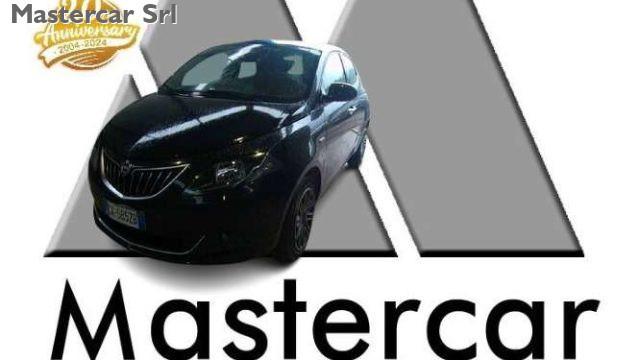 LANCIA Ypsilon 5p. Neopatentati 1.0 hybrid Gold tg: GK585ZB