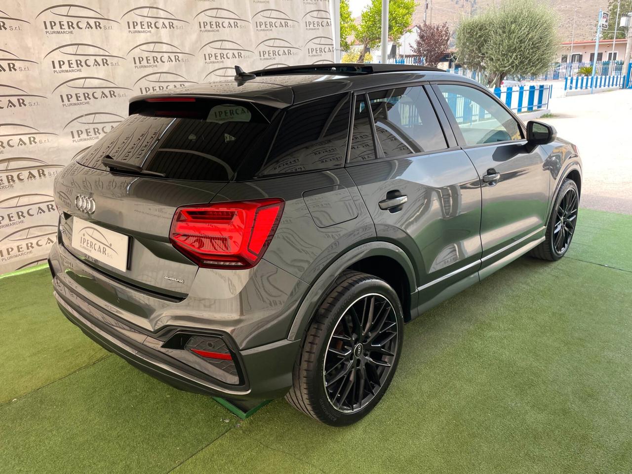 Audi Q2 35 TDI quattro S tronic Identity Black S line