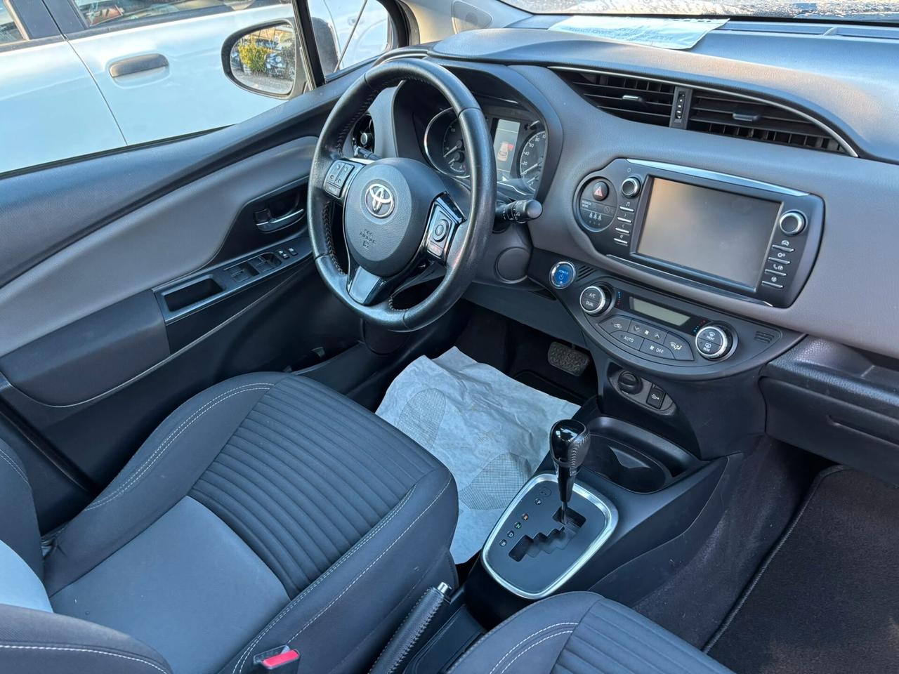 Toyota Yaris 1.5 Hybrid 5 porte Active