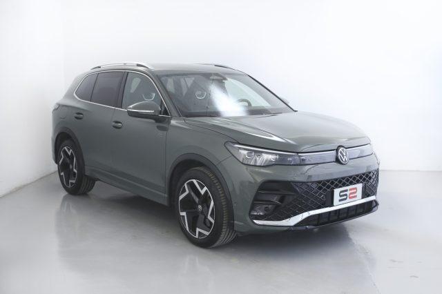 VOLKSWAGEN Tiguan 2.0 TDI 150 CV DSG R-Line IQ.light LED performance