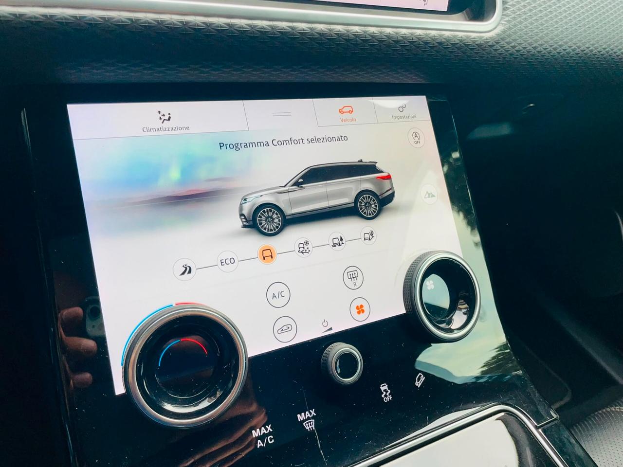 Land Rover Range Velar 2.0D I4 240 CV R-Dynamic HSE