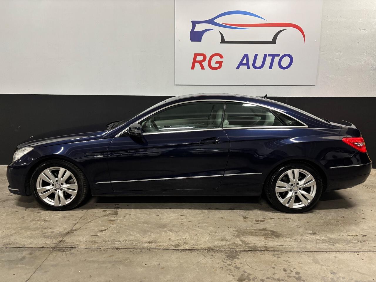 Mercedes-benz E 220 E 220 CDI Coupé Premium
