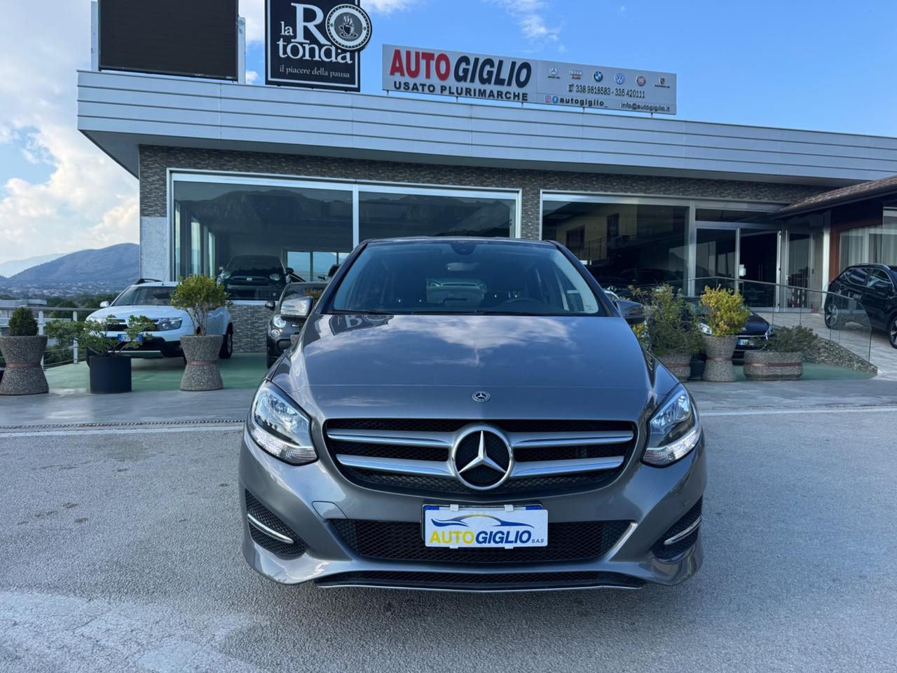Mercedes-benz B 180 d Sport Retrocamera, Tempomat, Navi