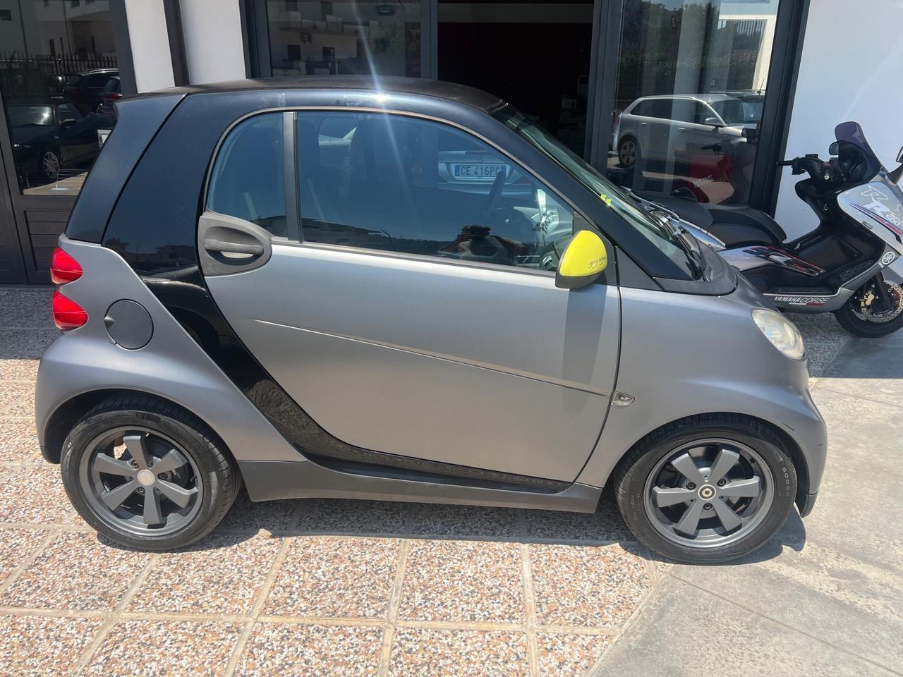Smart ForTwo 1000 52 kW coupé limited two MHD