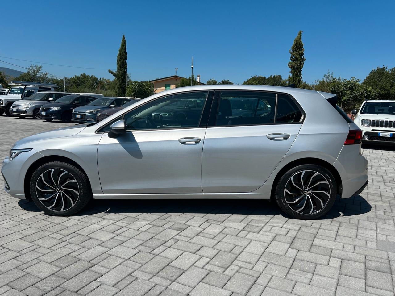 Volkswagen Golf 2.0 TDI 115 CV DSG Life - UNIPRO