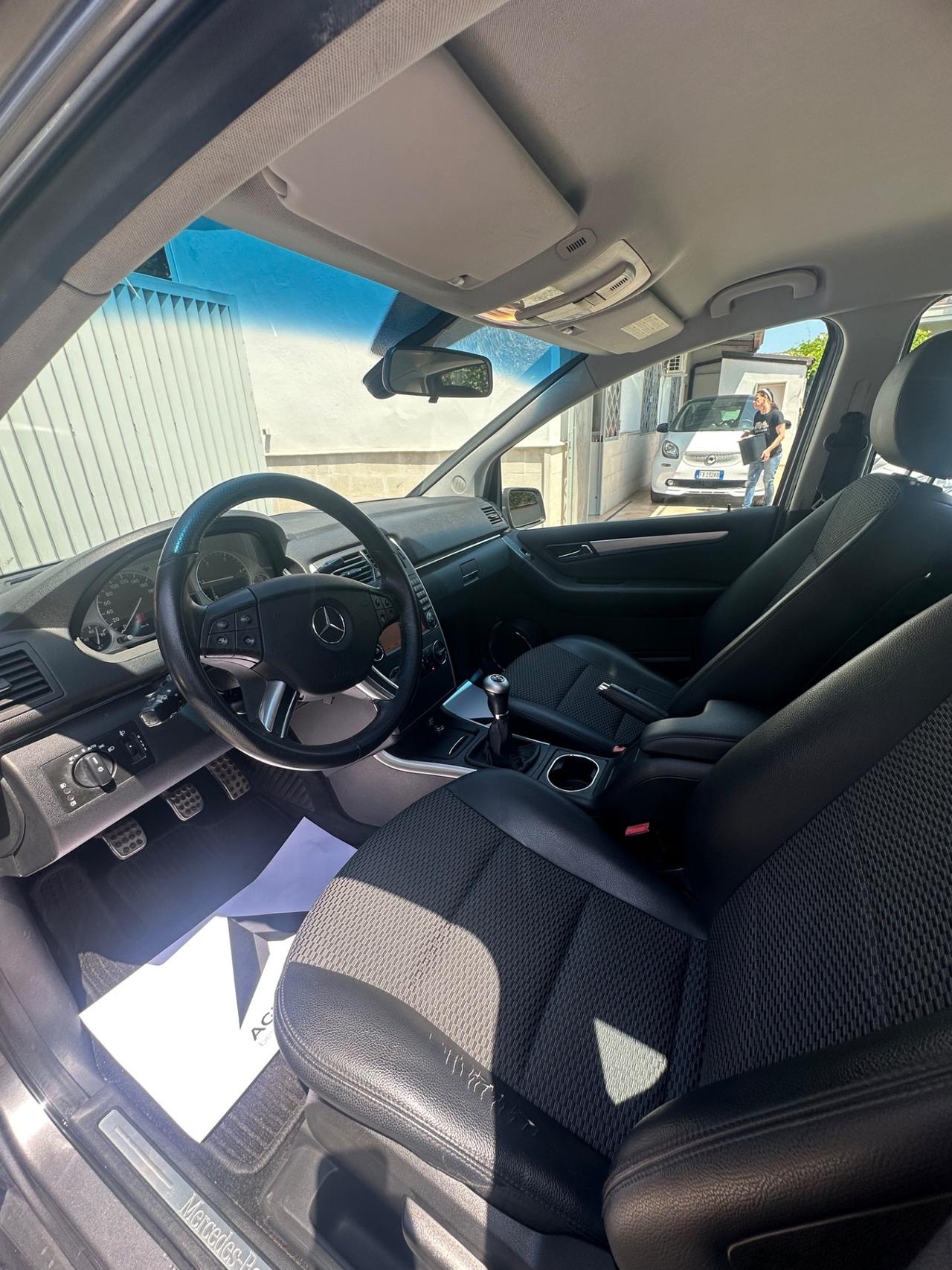 Mercedes-benz B 200 CDI Premium