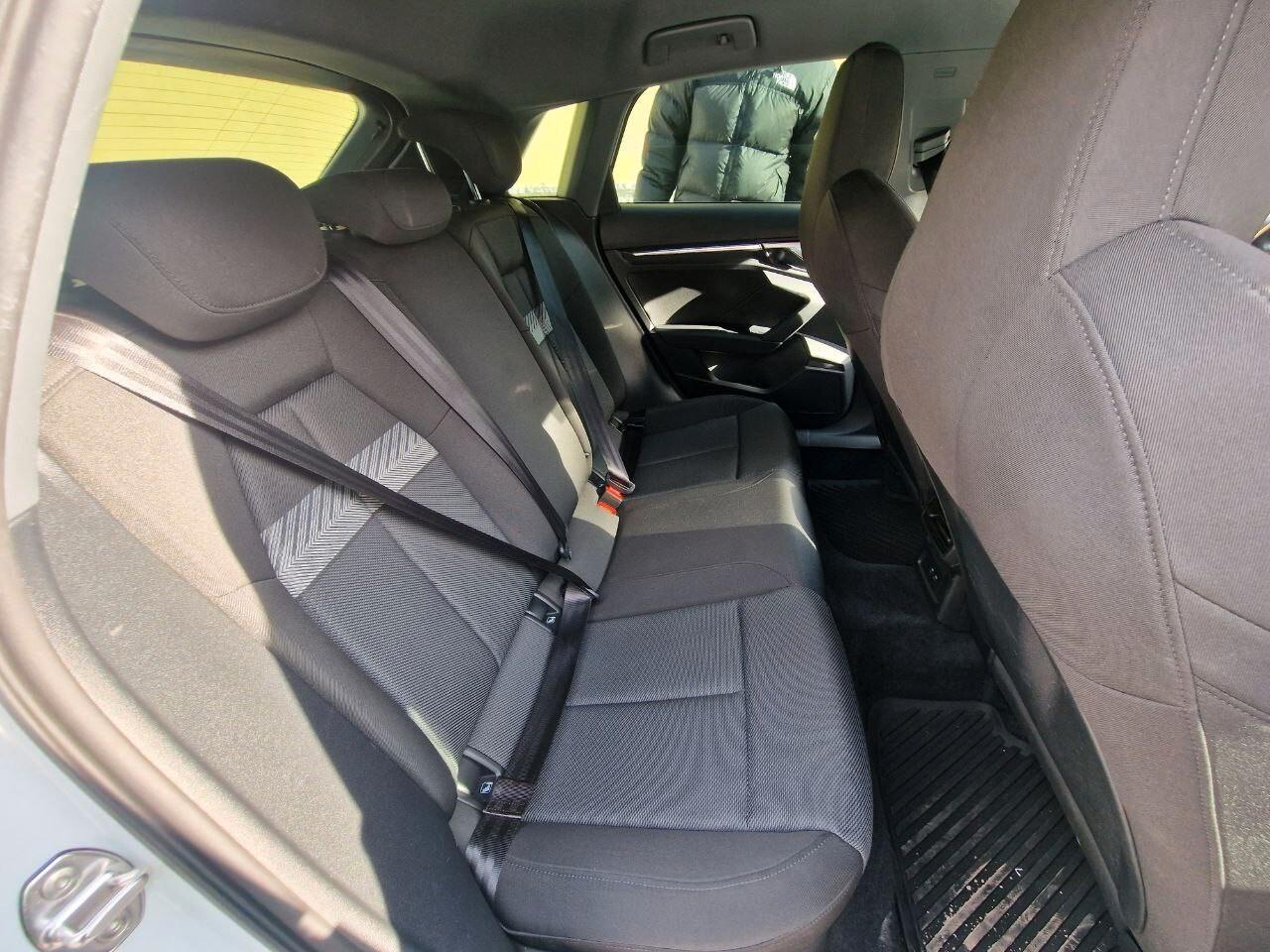 Audi A3 SPB 30 g-tron S tronic Business Advanced