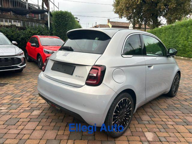 FIAT 500 Berlina Hybrid Icon KM0 + PACK STYLE
