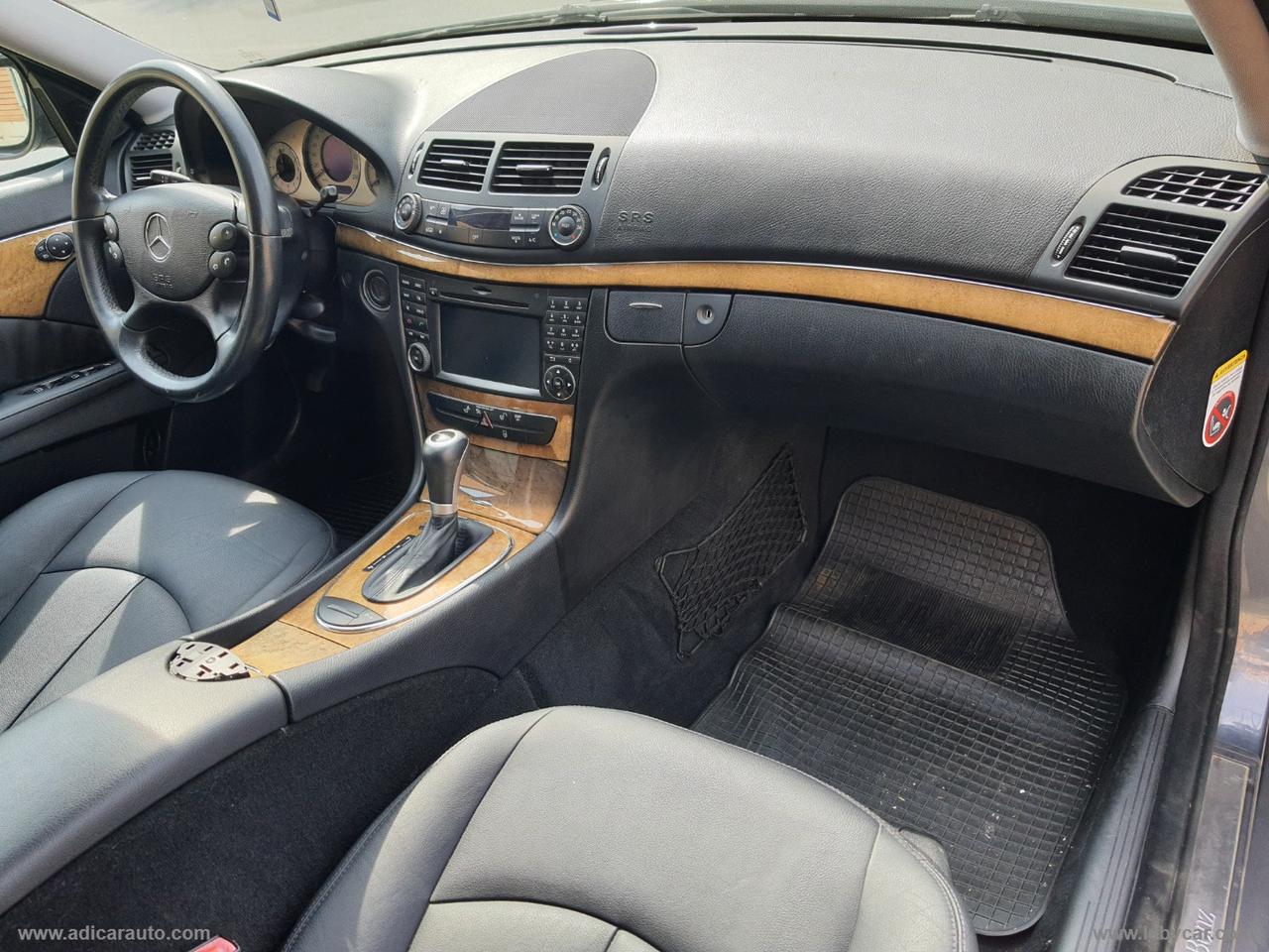 MERCEDES-BENZ E 300 Bluetec Avantgarde