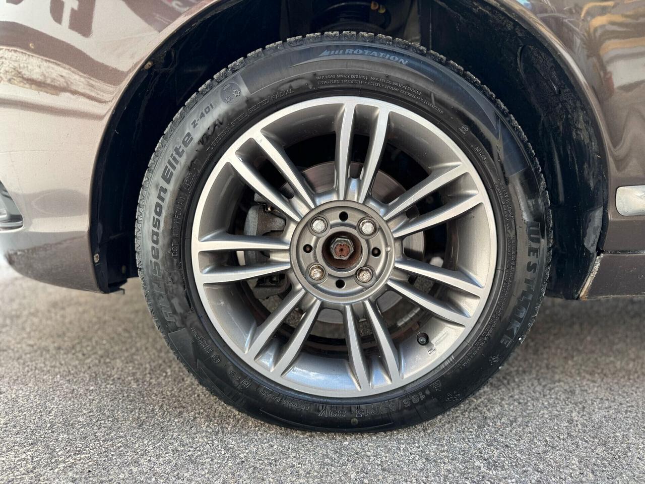 Lancia Ypsilon 1.2 Versus