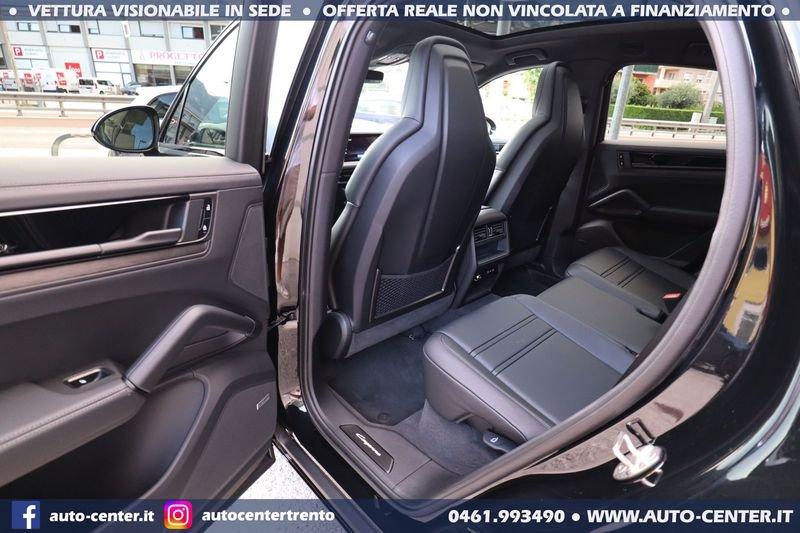 Porsche Cayenne Coupè 3.0 V6 Coupè E-Hybrid Black Edition Sport Design