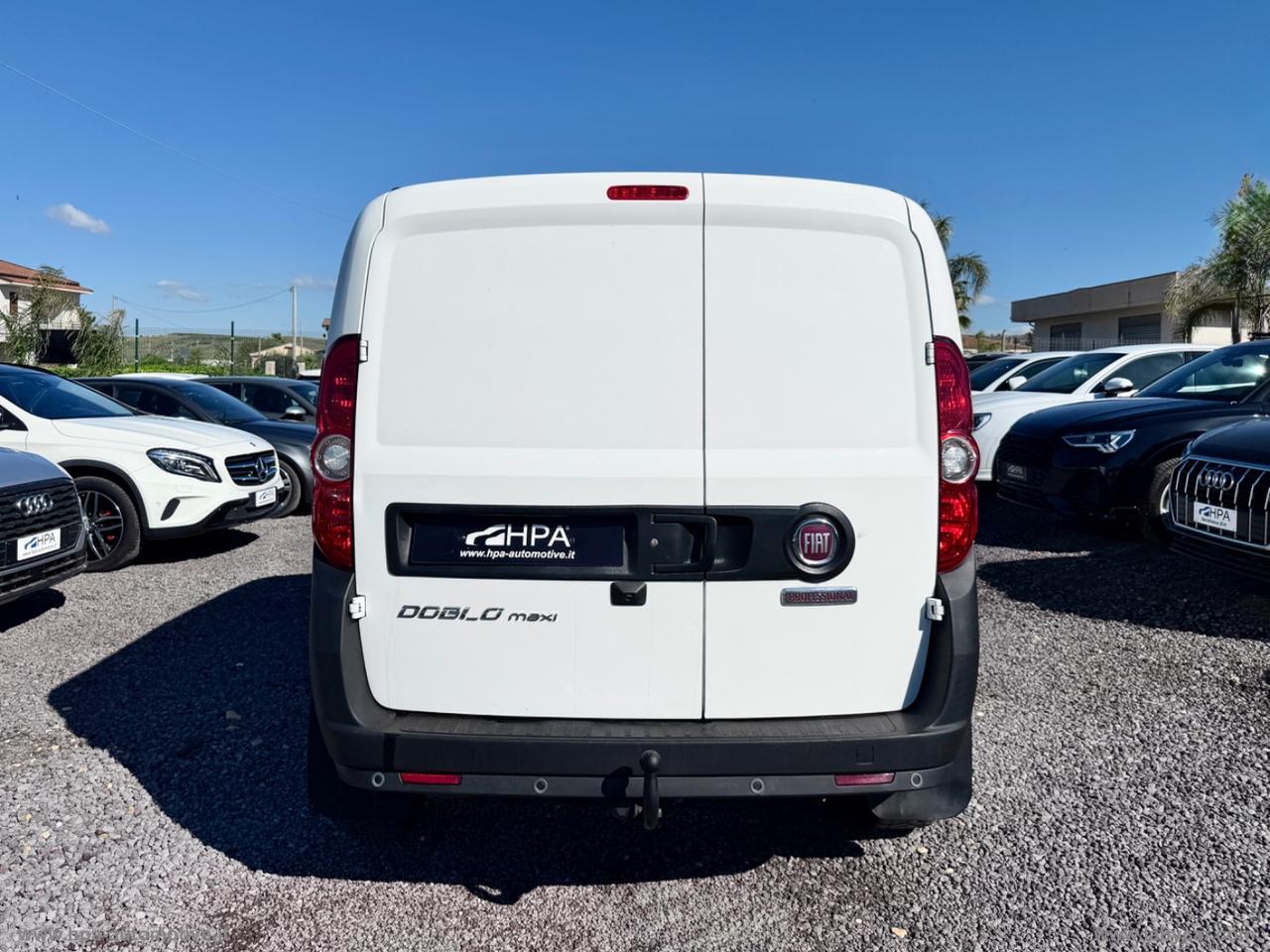 FIAT Doblò 1.6 MJT 120CV MAXI 3 POSTI NAVI RETROCAMERA CLIMA AUTOMATICO