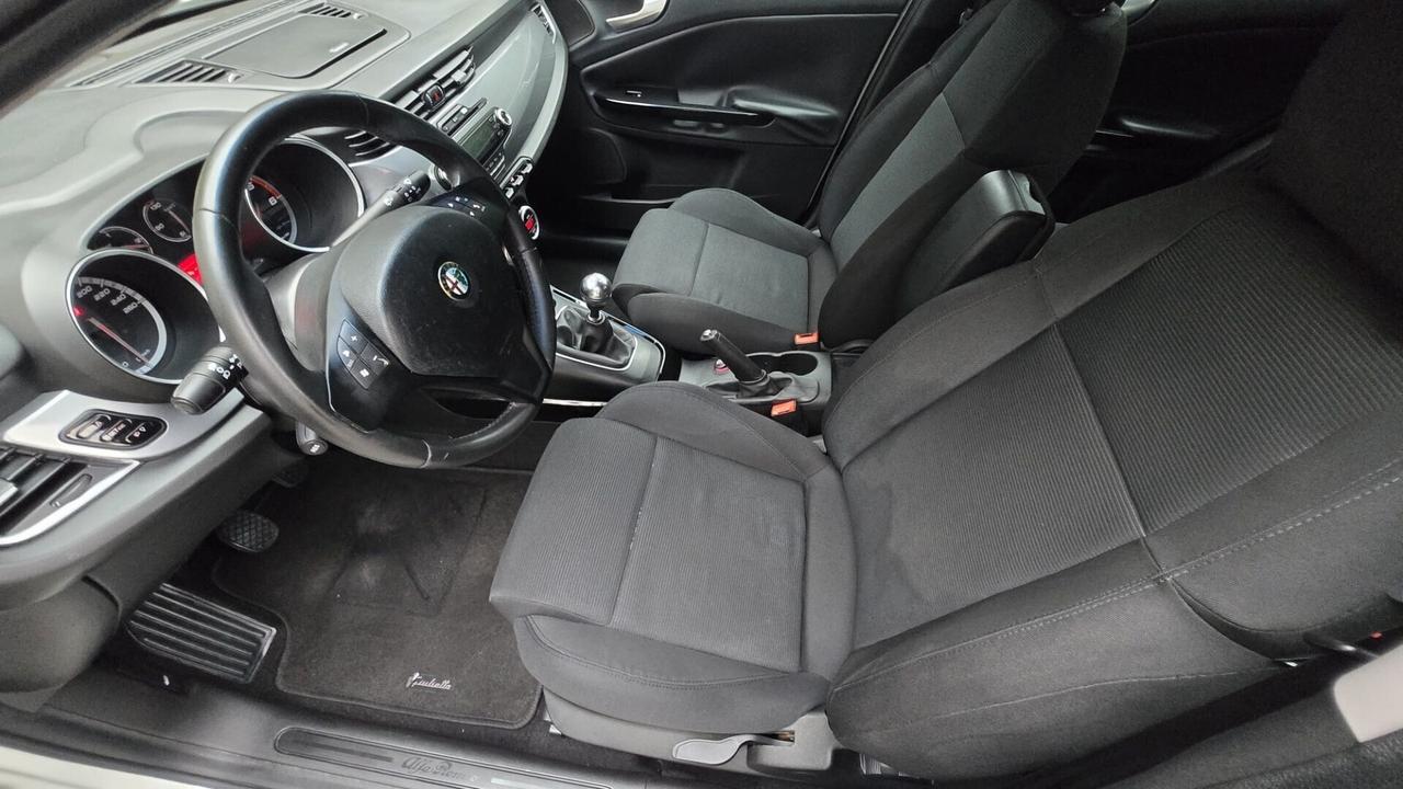 Alfa Romeo Giulietta 1.6 JTDm-2 105 CV Exclusive