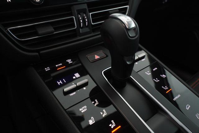 PORSCHE Macan Macan 2.0 T