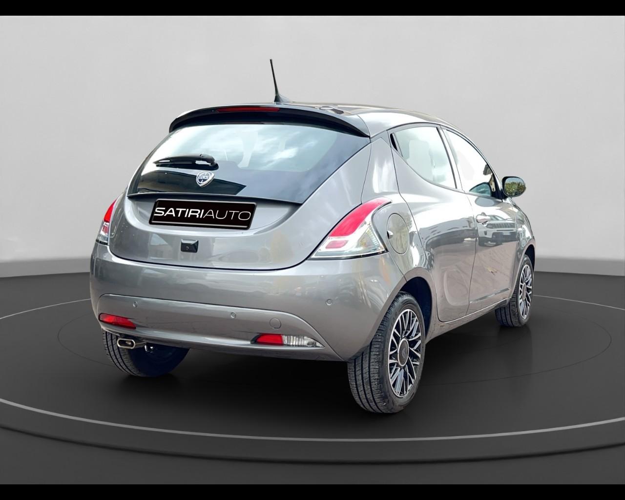 LANCIA Ypsilon III 2021 - Ypsilon 1.0 firefly hybrid Platino s&s 70cv