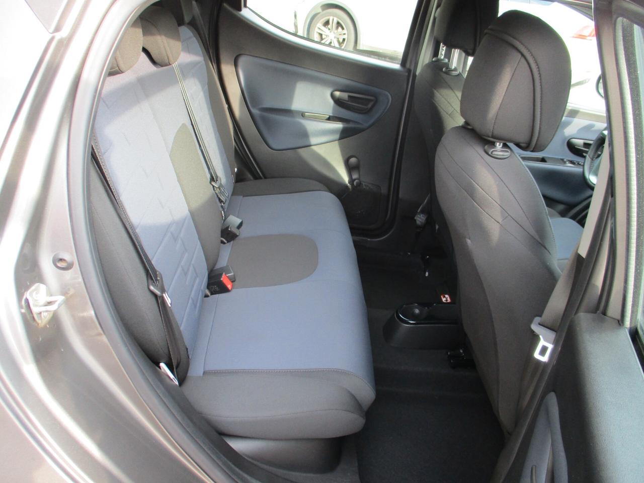 Lancia Ypsilon 1.0 FireFly 5 porte S&S Hybrid Platino