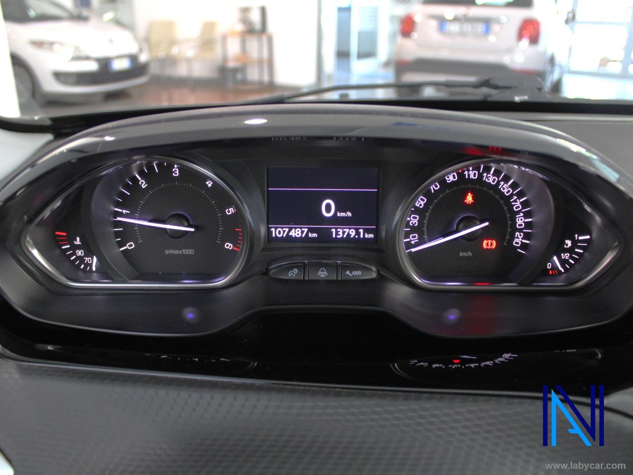 PEUGEOT 2008 BlueHDi 100 Allure