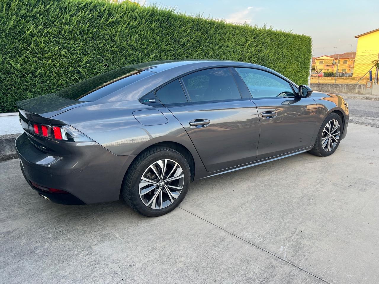 Peugeot 508 Plug-in Hybrid 225 e-EAT8 Allure