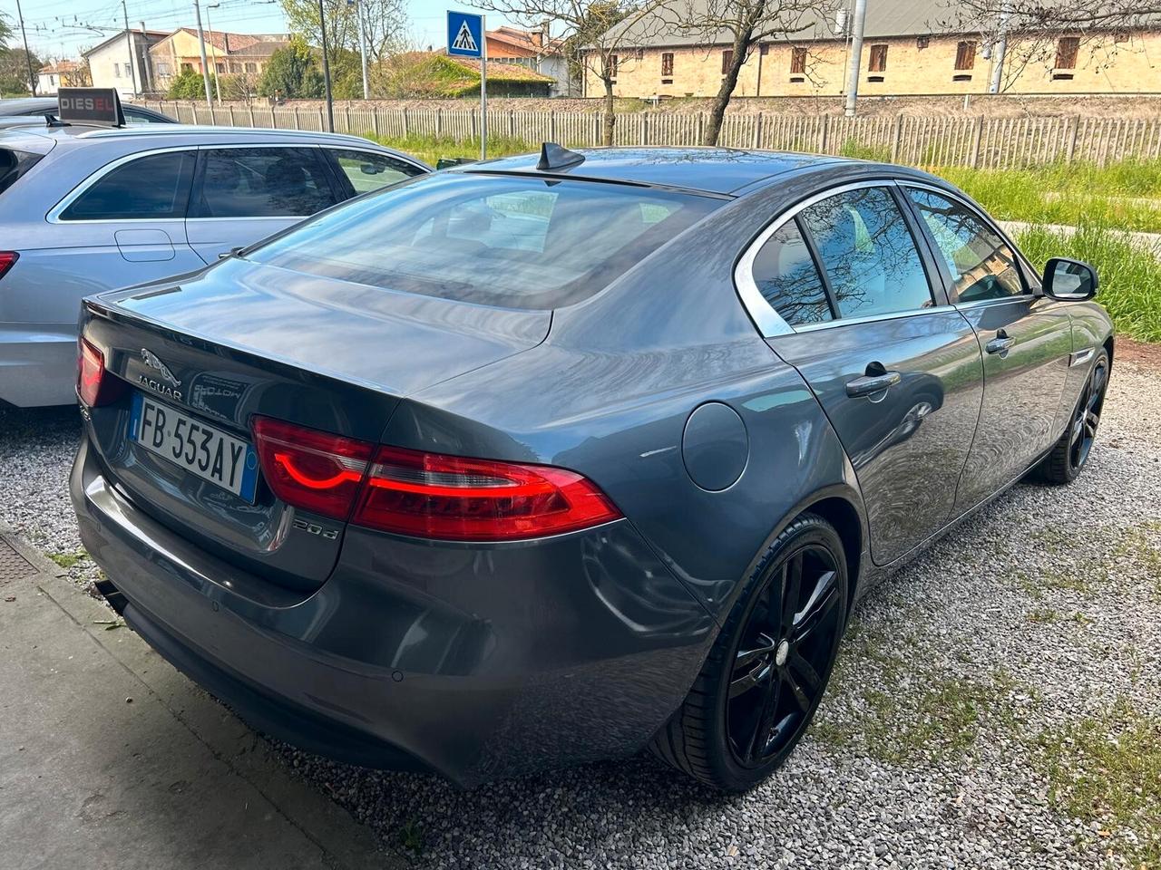Jaguar XE 2.0 D Turbo aut. Portfolio