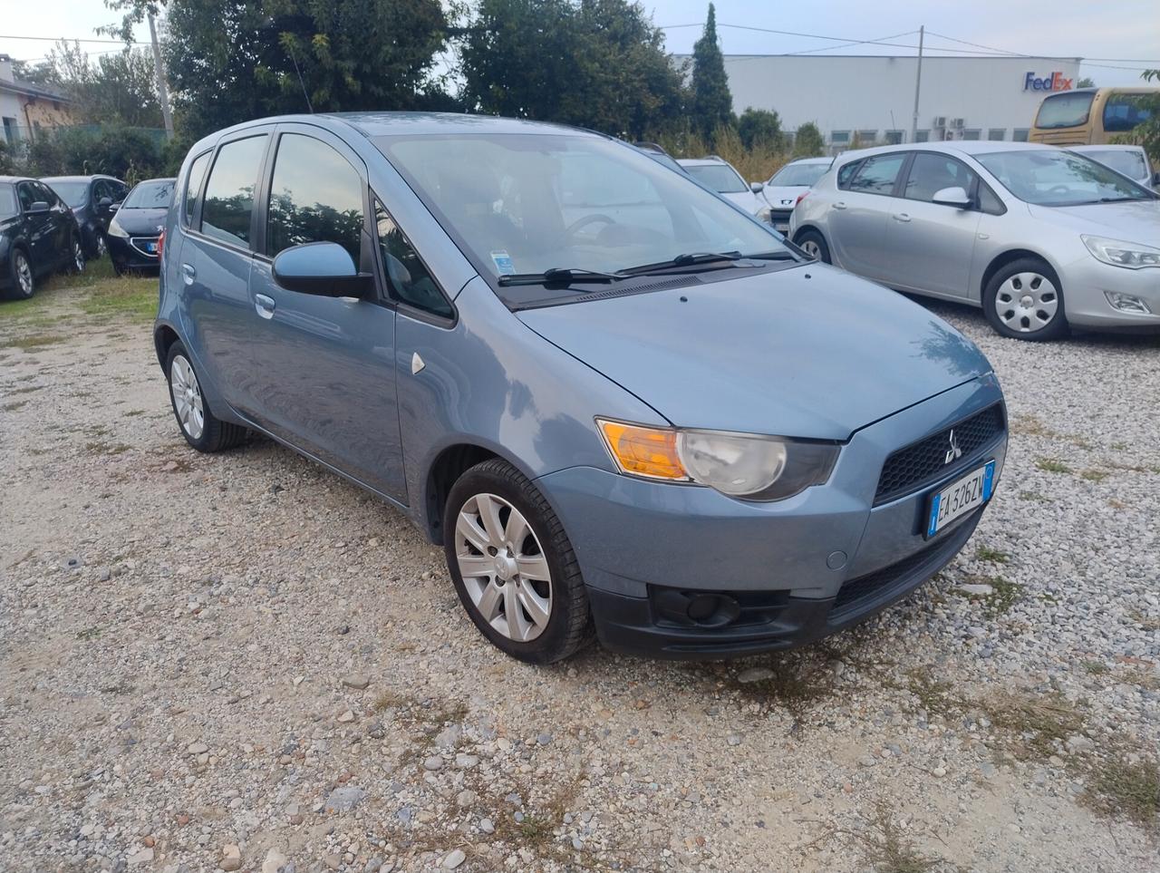 Mitsubishi Colt 1.1 12V 5p. Invite