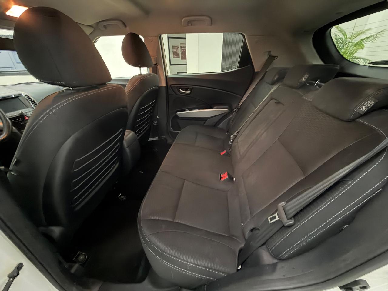 Ssangyong Tivoli 1.6 2WD Be Visual Hot Aebs