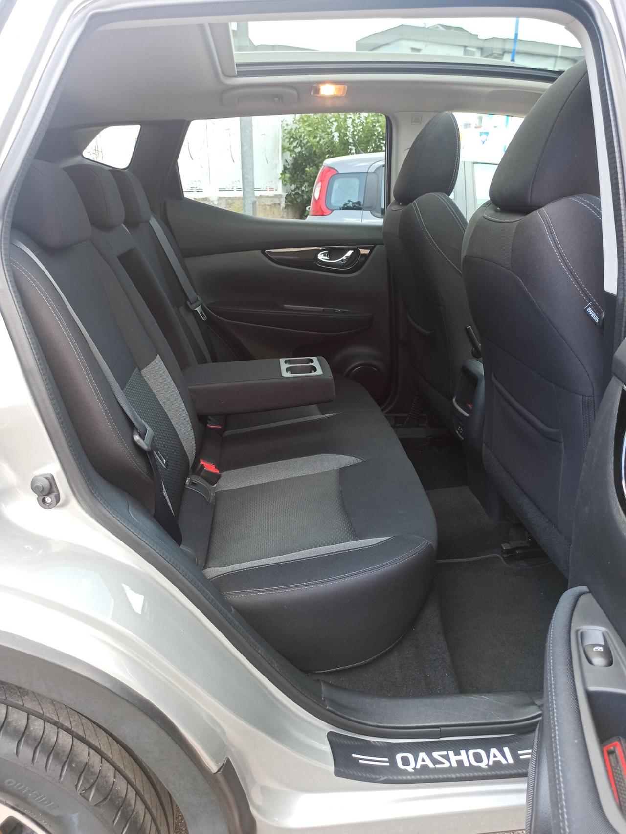 Nissan Qashqai 1.5 dCi 115 CV N-Connecta Tetto Panoramico