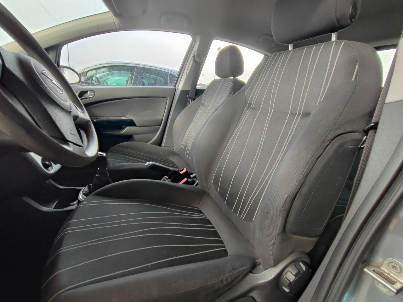 Opel Corsa 1.2 5 porte Cosmo