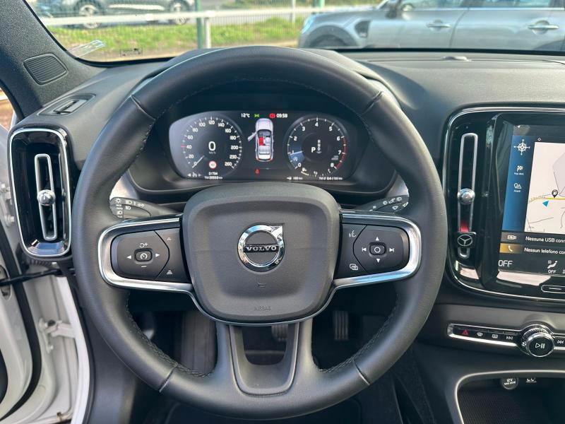 Volvo XC40 1.5 t2 Momentum auto my21