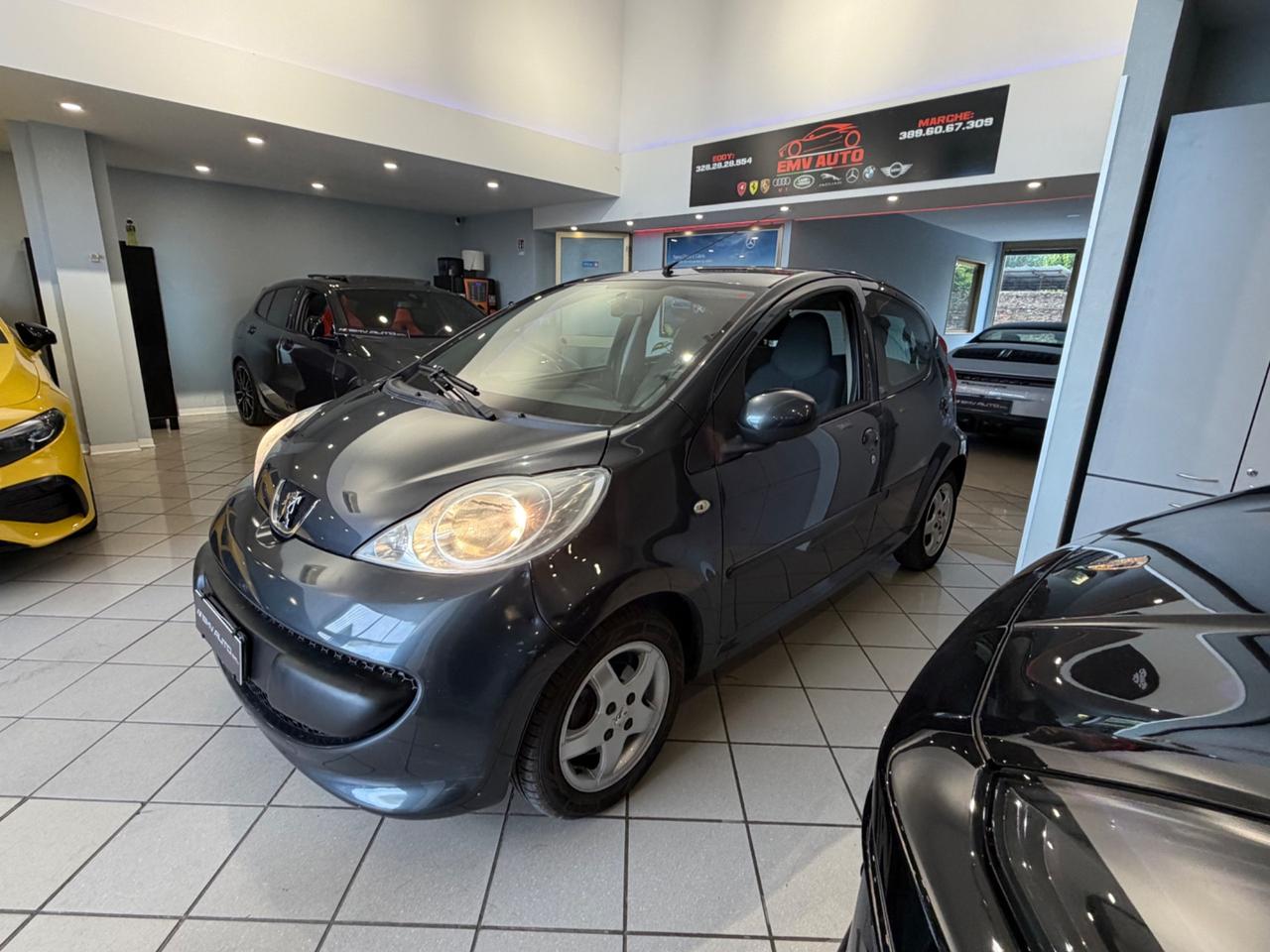 PEUGEOT 107 ('05'-'14') 107 1.0 68CV 5P SWEET YEARS (50 KW) Ok. neopatentati
