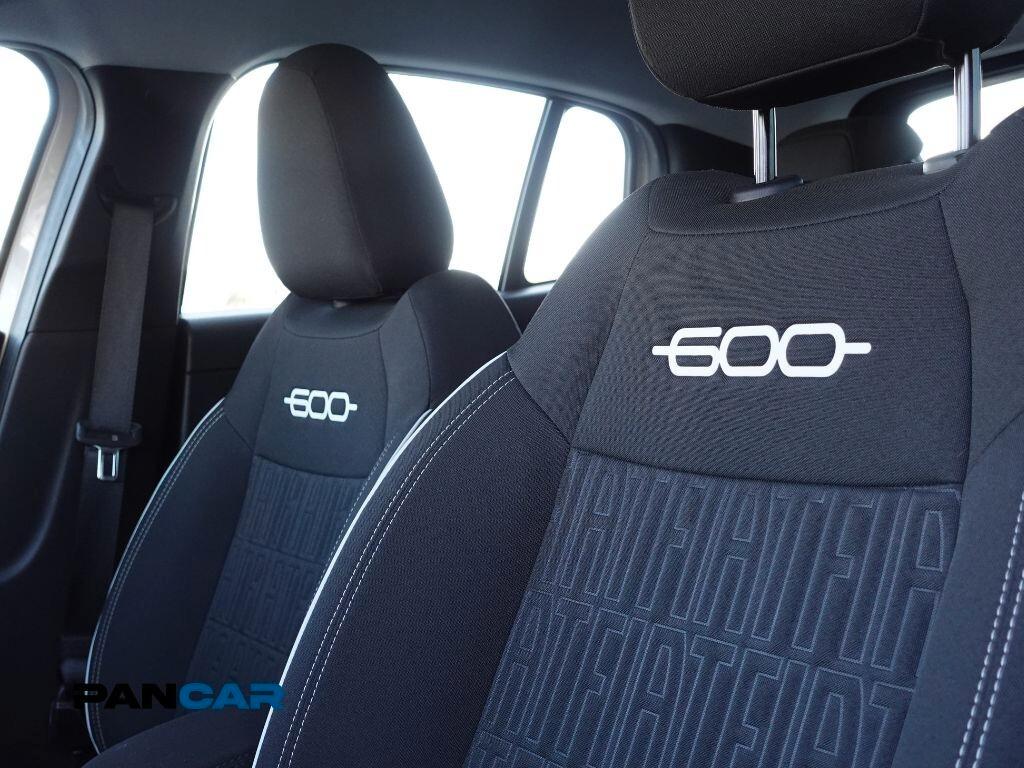 Fiat 600 Hybrid POP 145 CV DCT MHEV