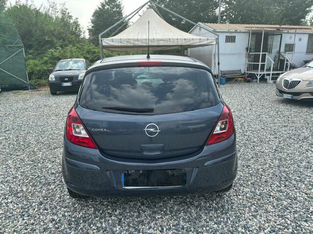 Opel Corsa 1.2 5 porte Club