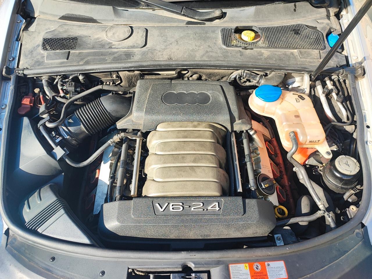 Audi A6 2.4 V6 quattro benzina GPL berlina