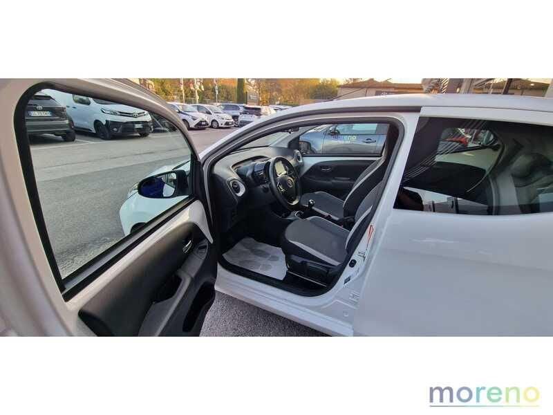 Toyota Aygo 1.0 72 CV x-play