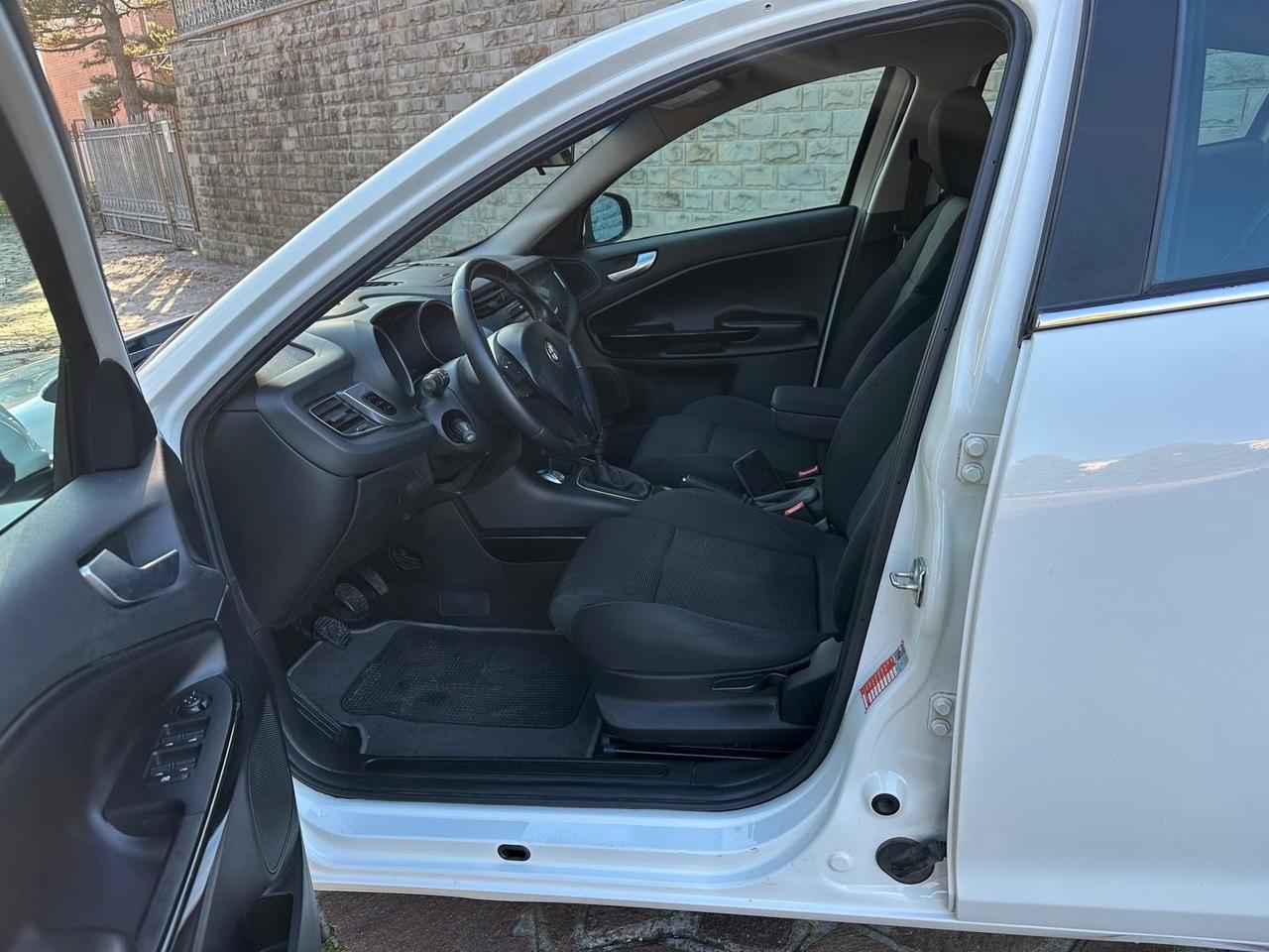 Alfa Romeo Giulietta 2.0 JTDm-2 140 CV Distinctive