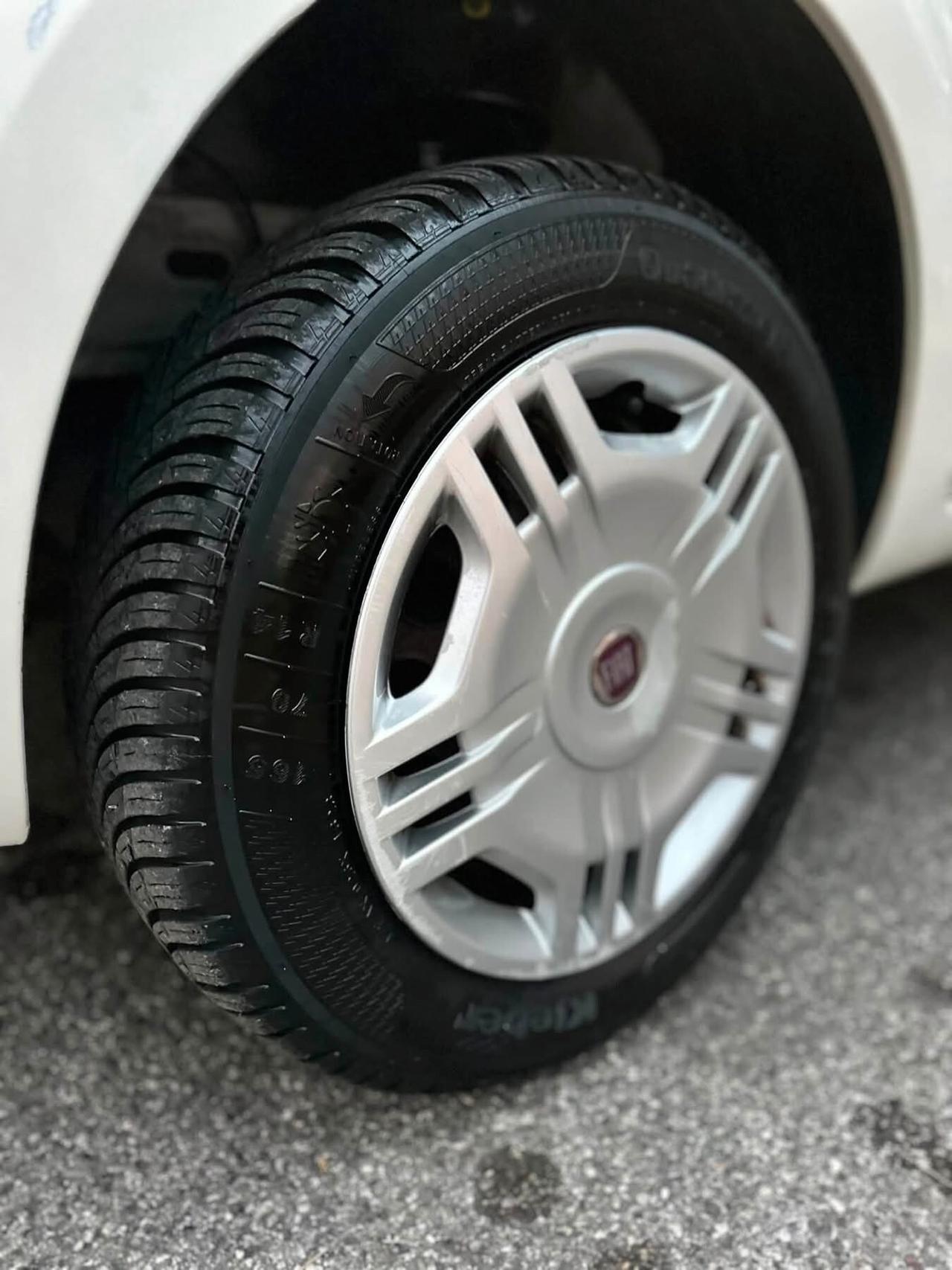 Fiat Panda 1.4 leggermente grandinata neopatentati