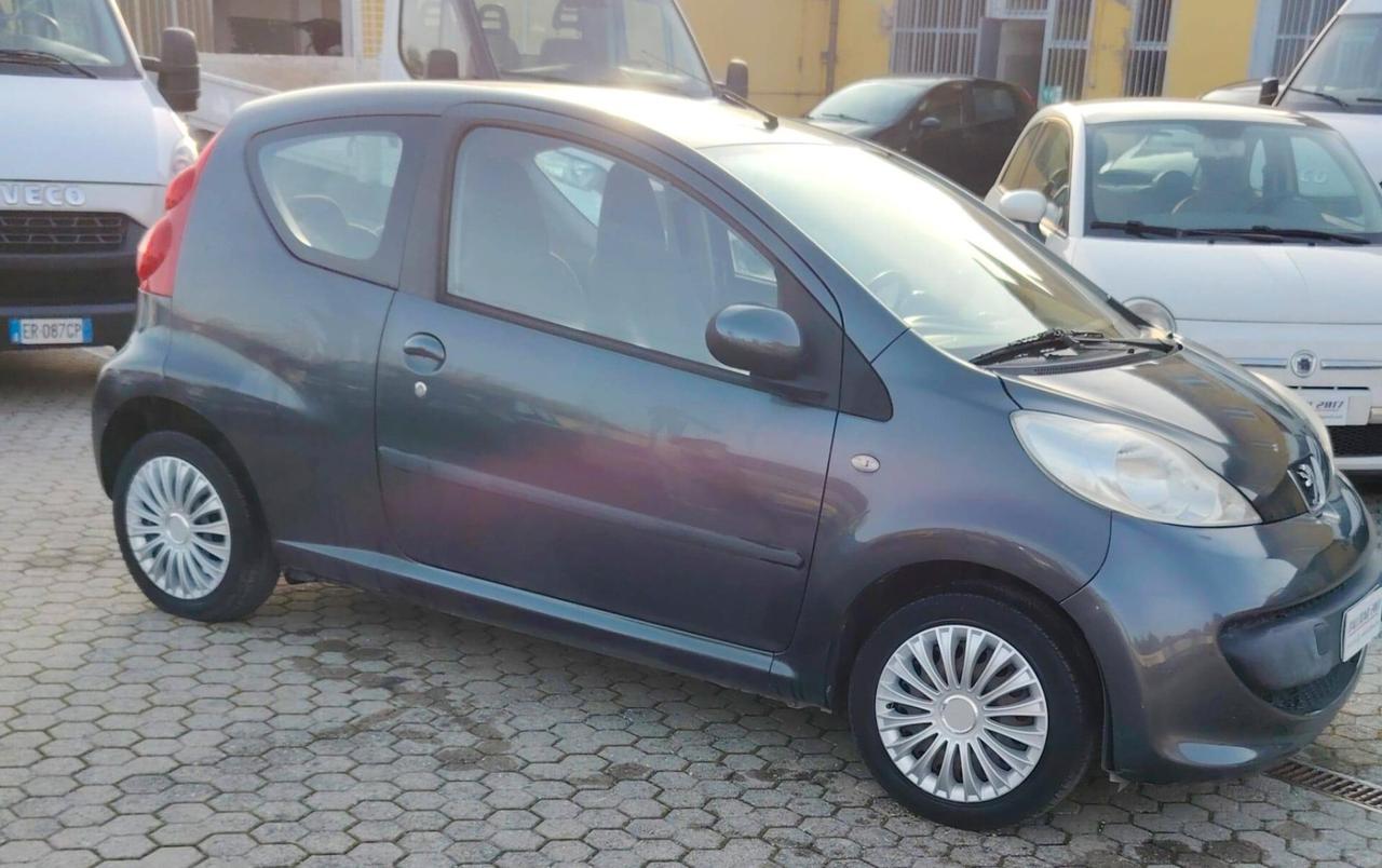 Peugeot 107 1.0 68CV 3p. Plaisir 2Tronic