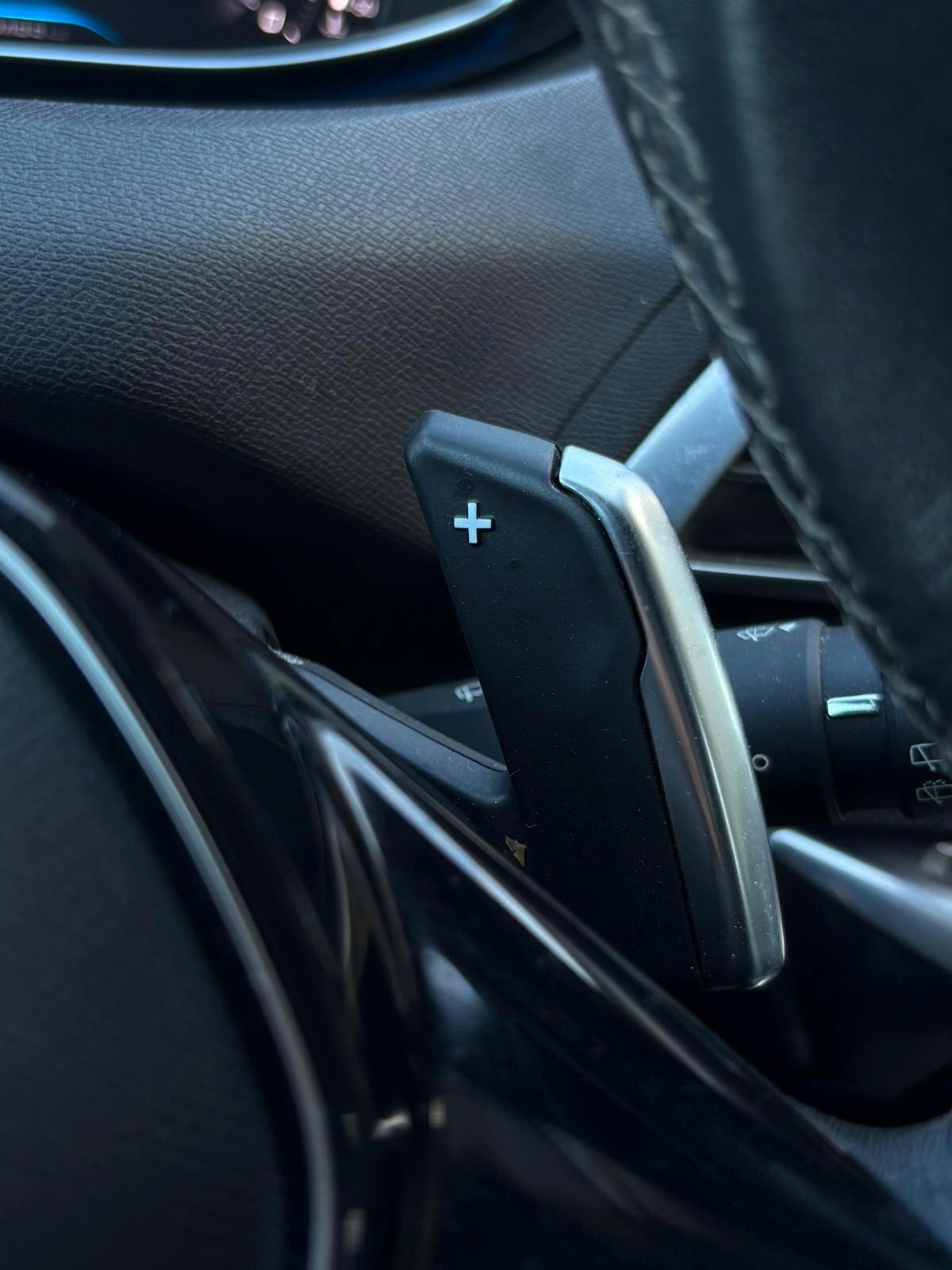 Peugeot 3008 HDi 130 S&S EAT8 Allure Black Friday