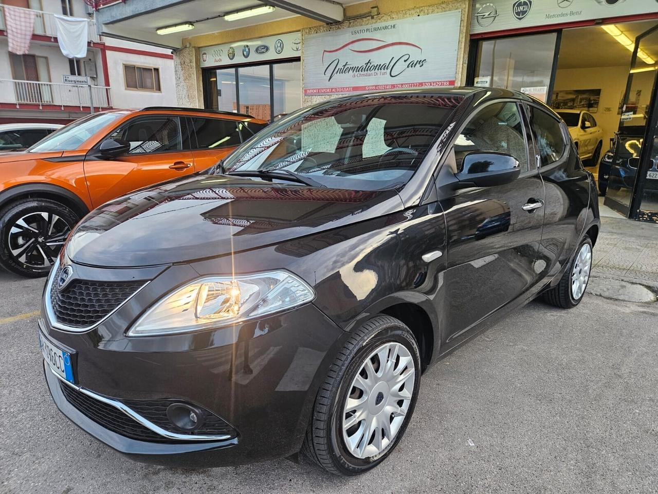 Lancia Ypsilon AUTOMATICA 900 benz 85cv