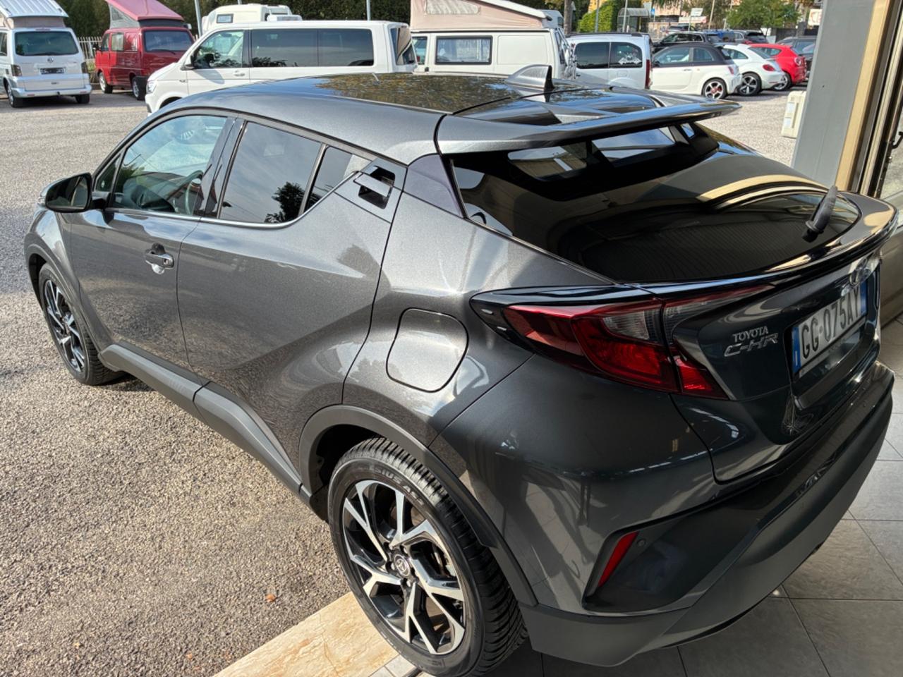 Toyota C-HR 1.8 Hybrid E-CVT Lounge