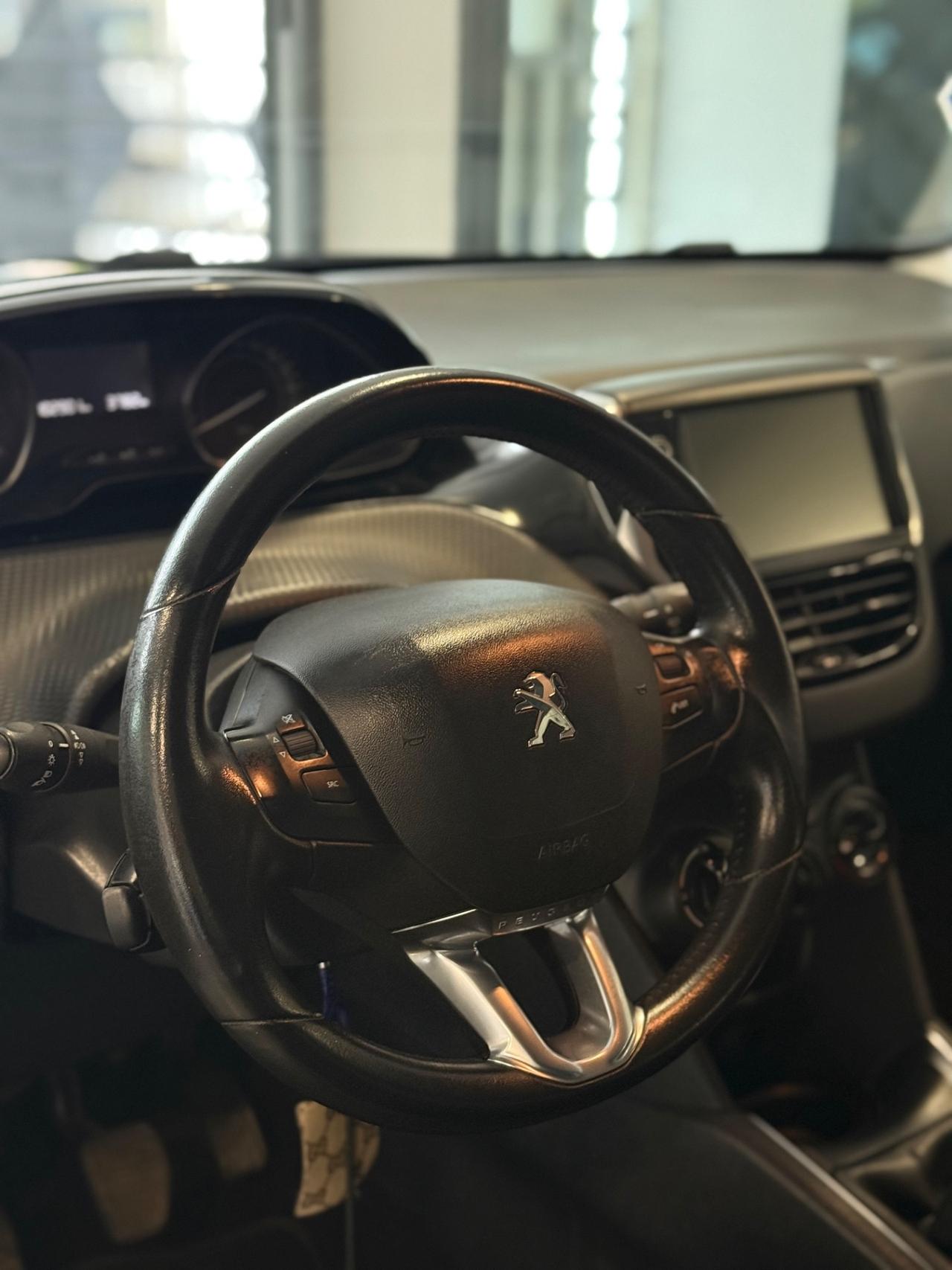 Peugeot 208 BlueHDi 75 5 porte Allure