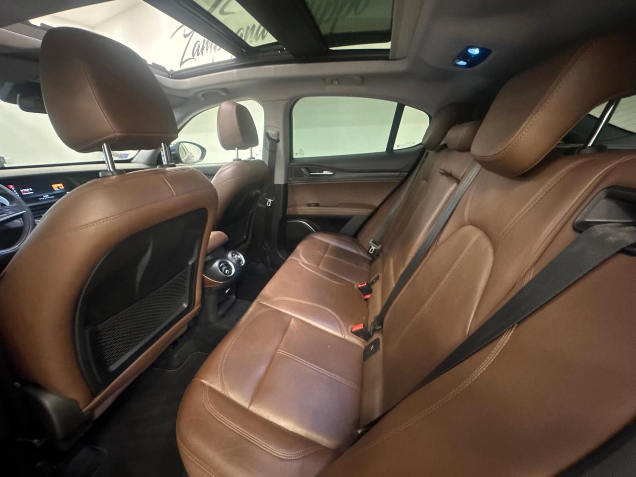 Alfa Romeo Stelvio 2.2 Q4 210 CV AT8 tetto panoramico