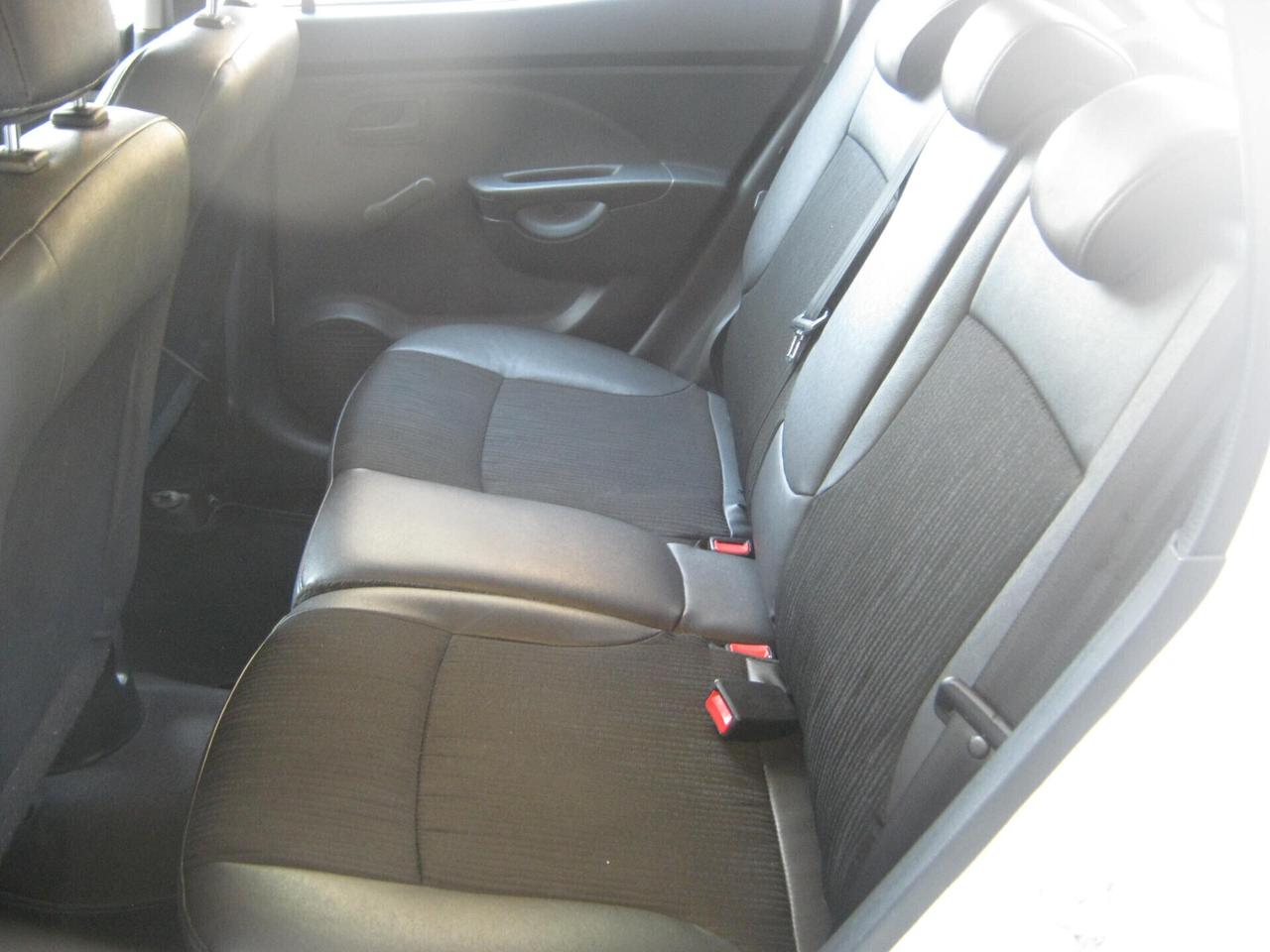 Kia Picanto 1.0 AUTOEMILIA