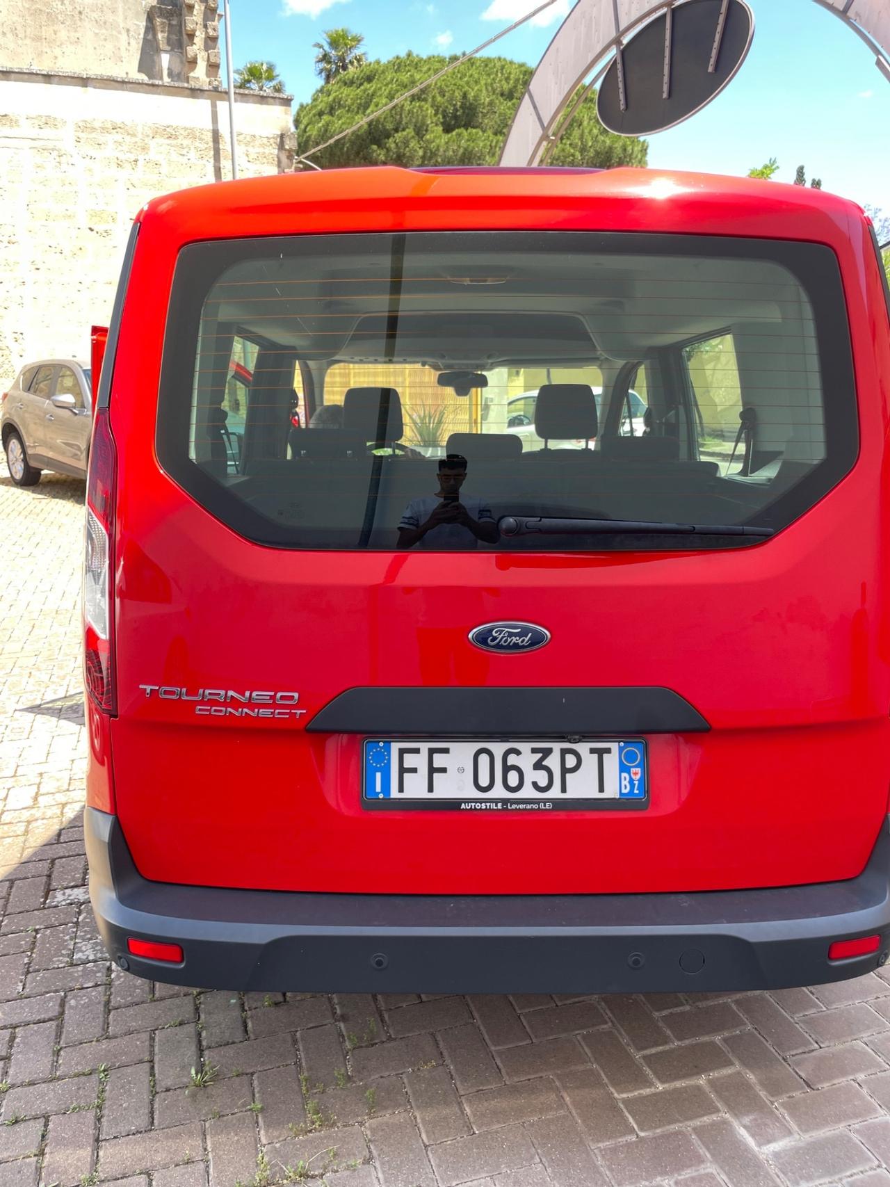 Ford Tourneo Connect Tourneo Connect 1.5 TDCi 120 CV Titanium