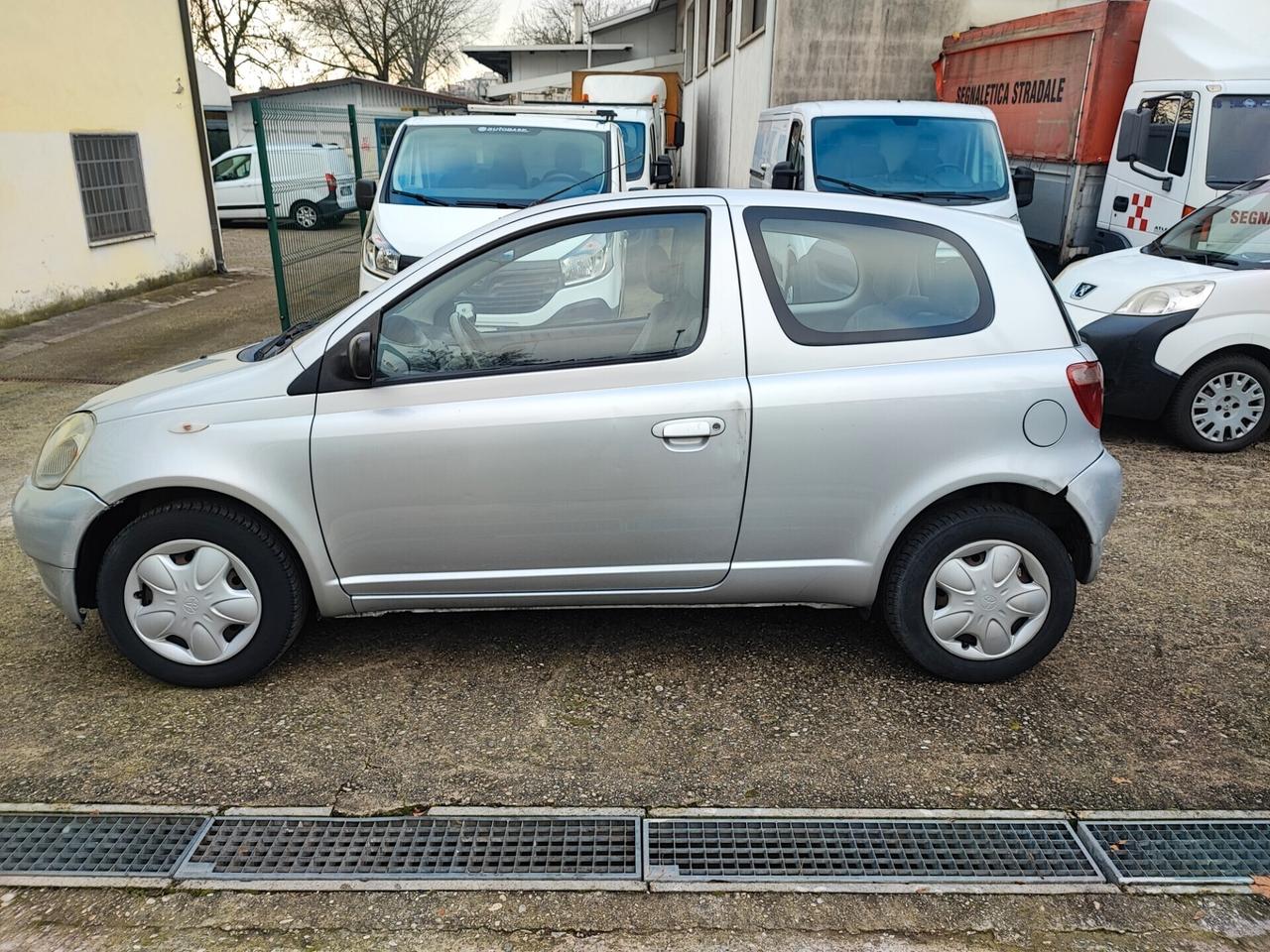 Toyota Yaris 1.0i