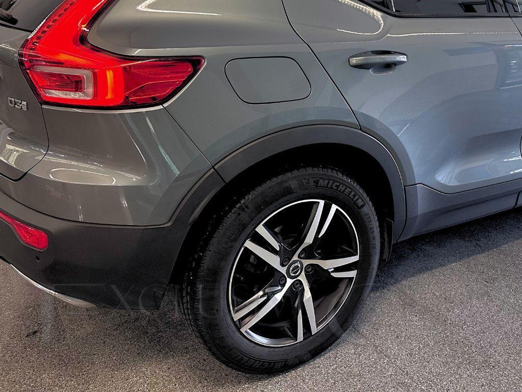 VOLVO - XC40 - D3 R-design