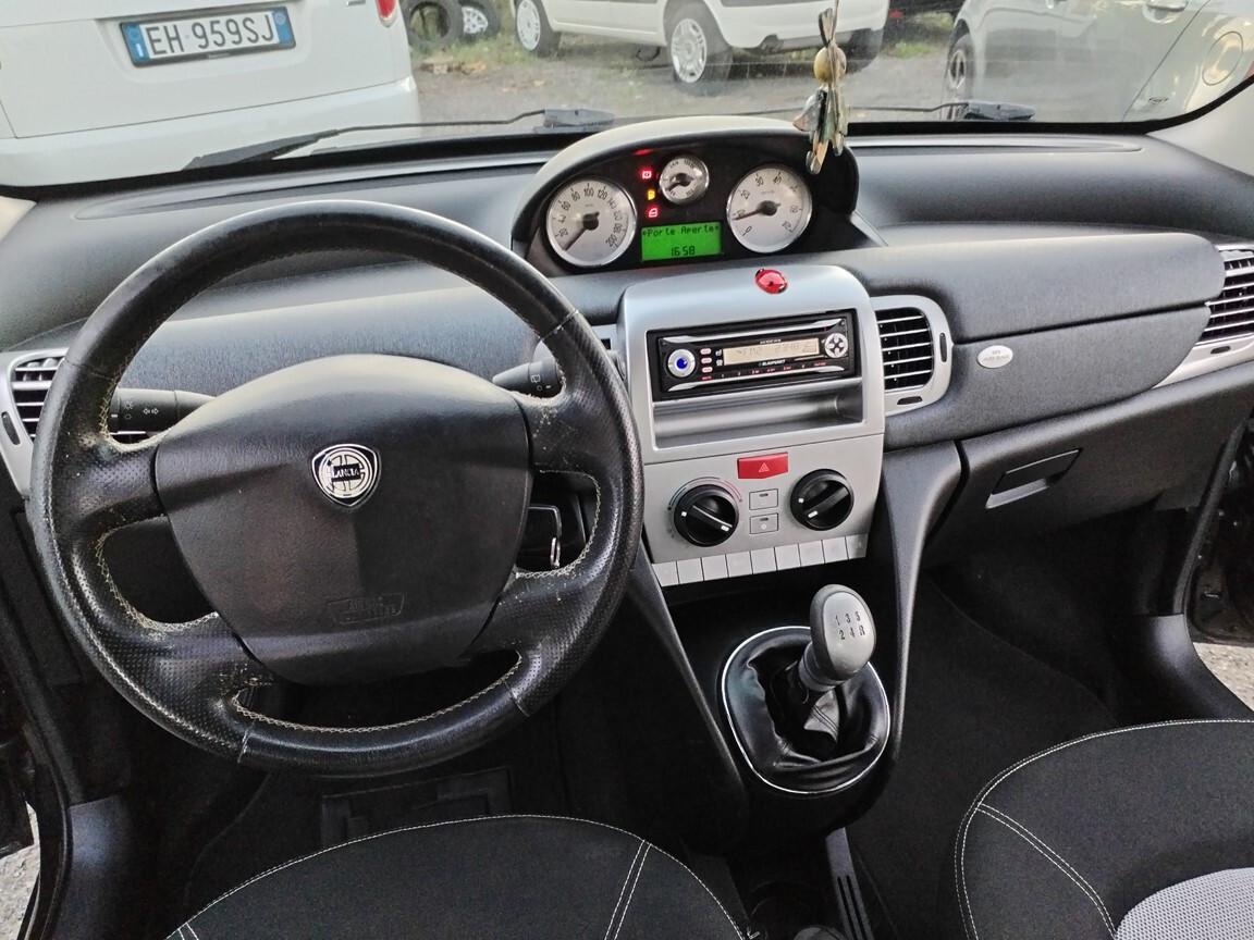 Lancia Ypsilon 1.2 8V MOMO DESIGN 91800KM 9/2006