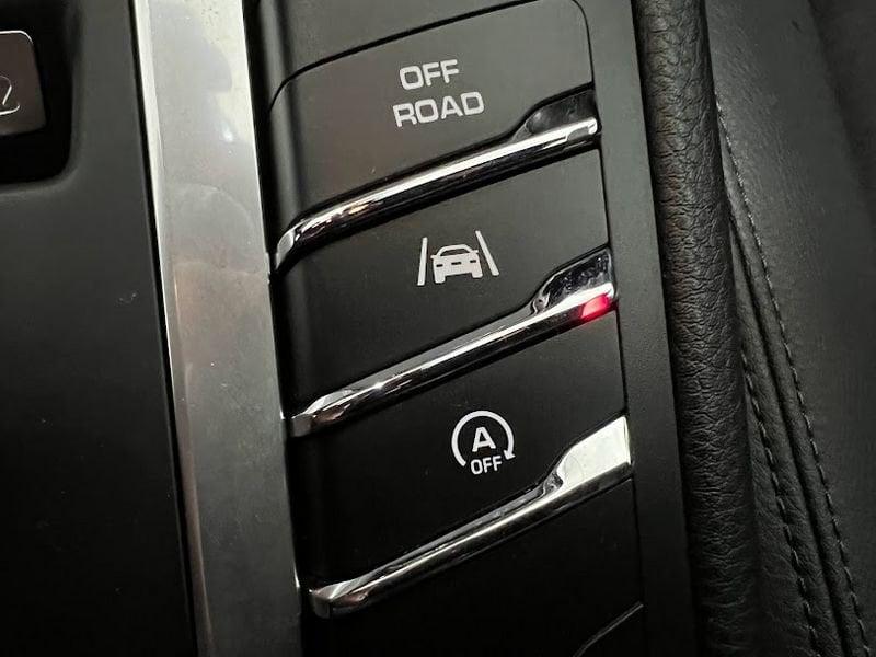 Porsche Macan 2.0 252cv