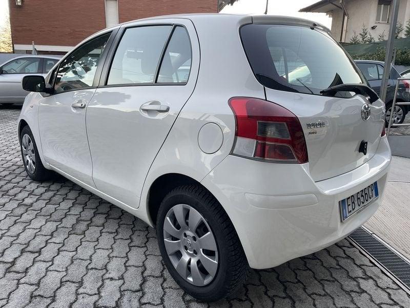 Toyota Yaris Yaris 5p 1.3 dual Sol my10 facelift IDONEA NEOPATENTATI