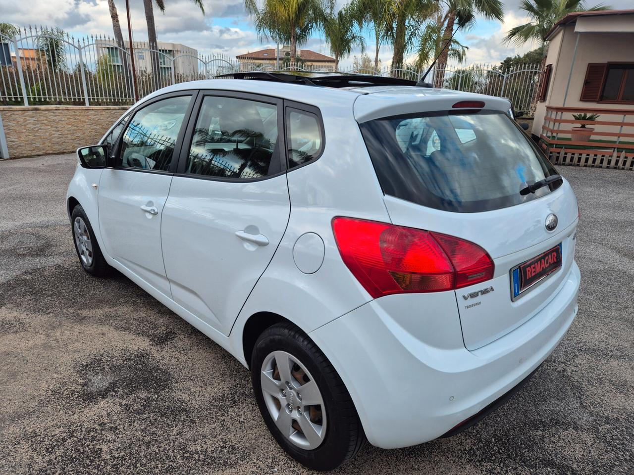 Kia VENGA 1.4 CRDi 90CV NUOVA FULL TETTO APRIBILE